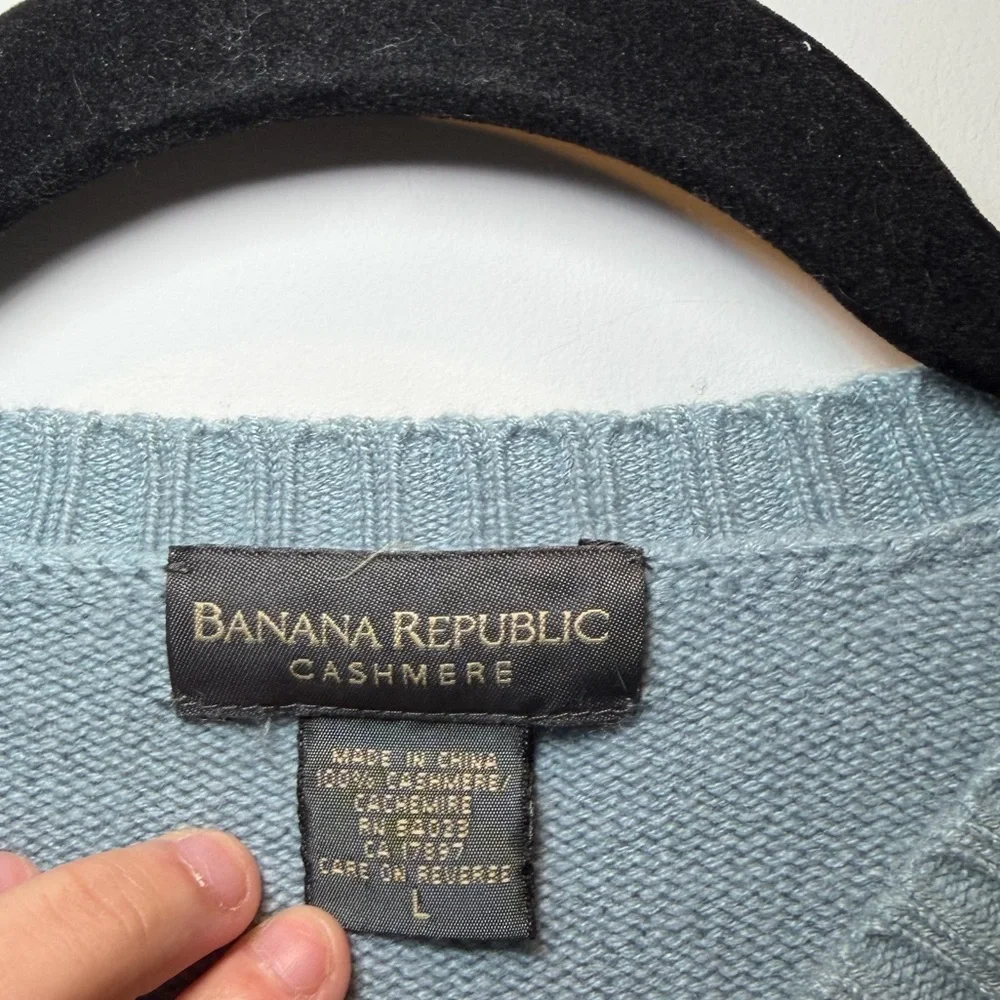 Banana Republic Men's Sky Blue Cashmere Sweater‎
